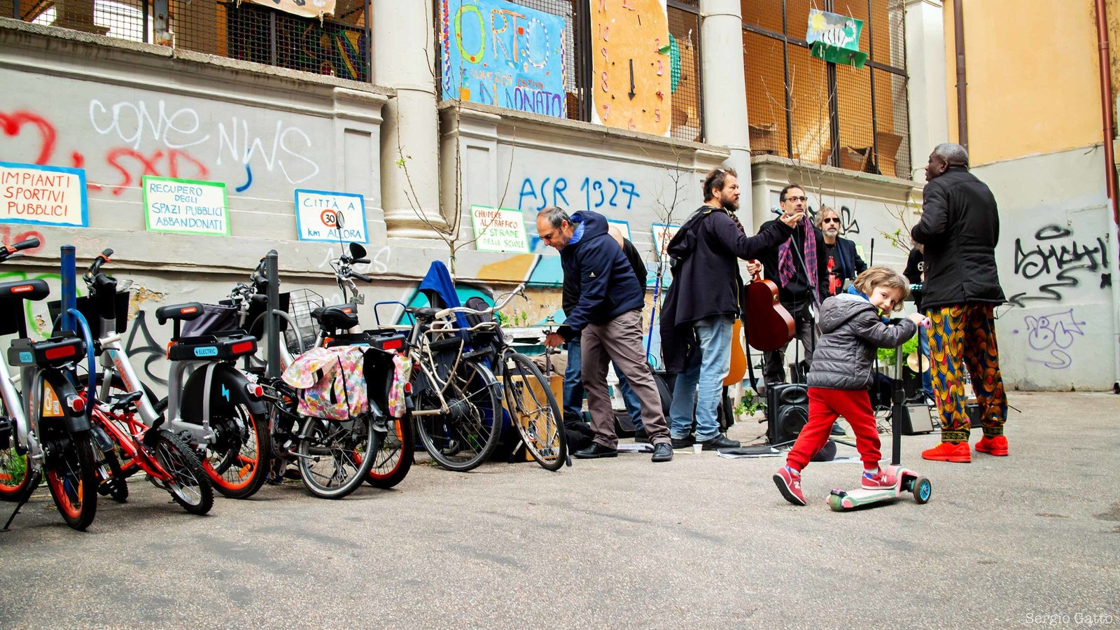Scooting, Rome