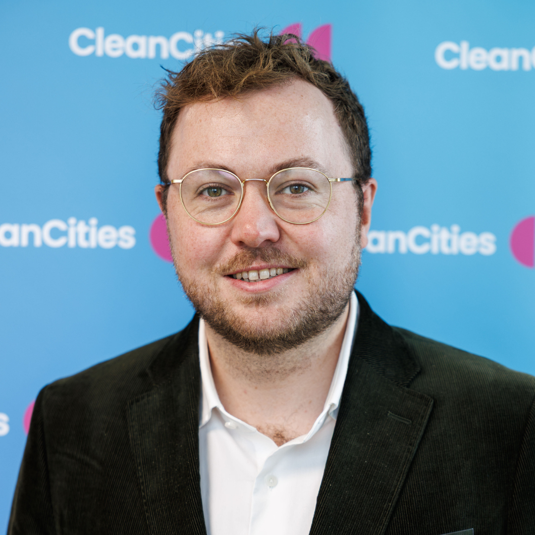 zak bond - profile image